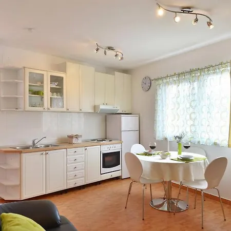Holiday House *