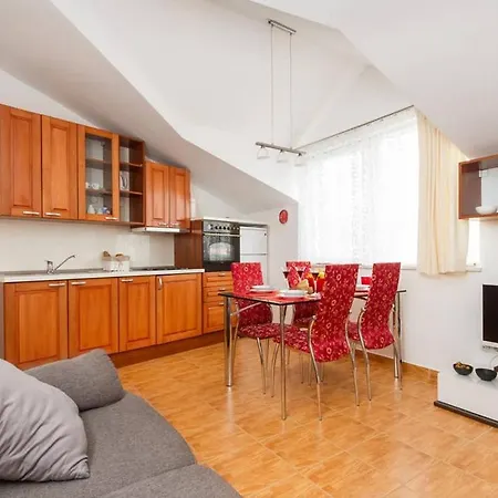Apartment Holiday House Split