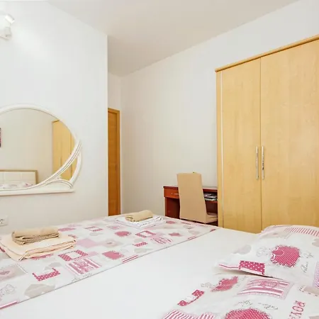 Holiday House Apartment *