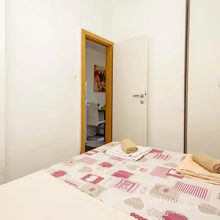 Holiday House Apartment *
