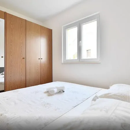 Apartment Holiday House Split